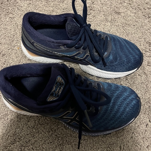 Womens Asics Gel-Nimbus 22 Wide Women's Running Shoe - Picture 9 of 9